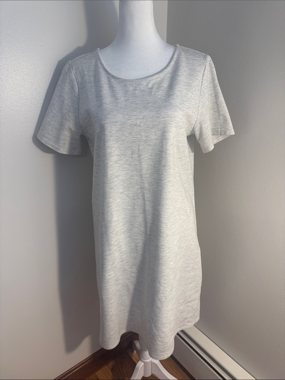 Everyday Scoop Neck Midi Dress in Light Heather Gray